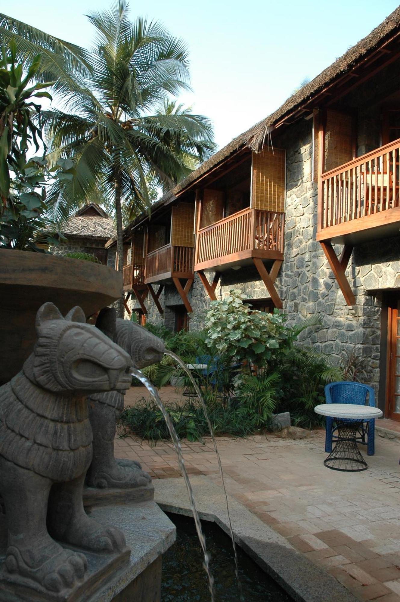 Taj Green Cove Resort And Spa Kovalam Exterior photo