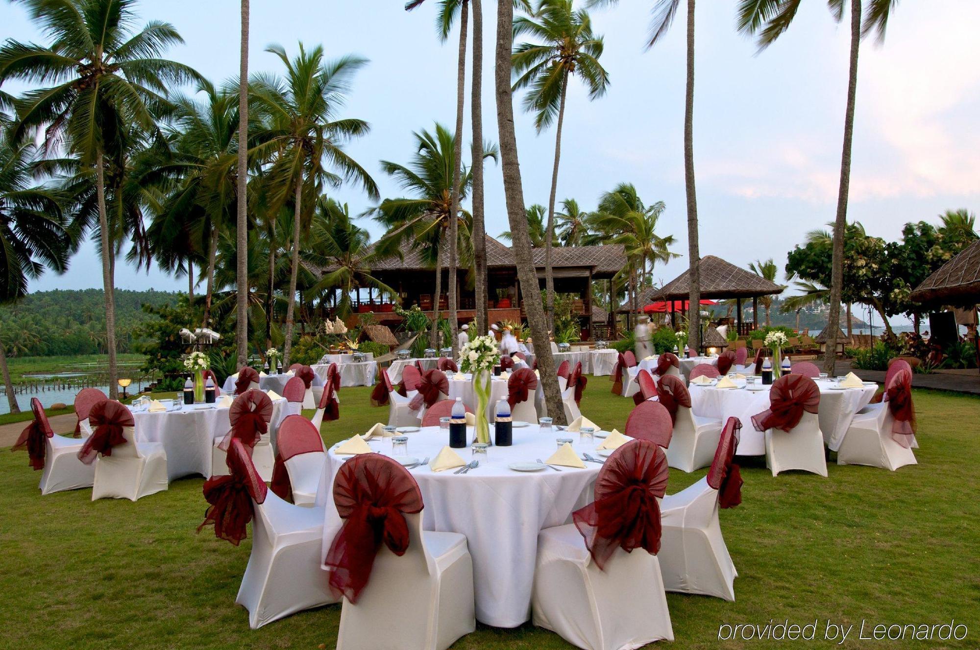 Taj Green Cove Resort And Spa Kovalam Restaurant photo