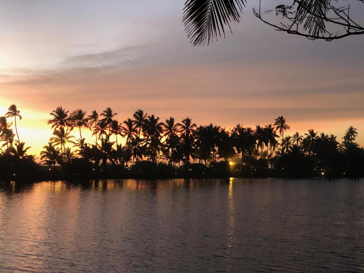 Taj Green Cove Resort And Spa Kovalam Exterior photo