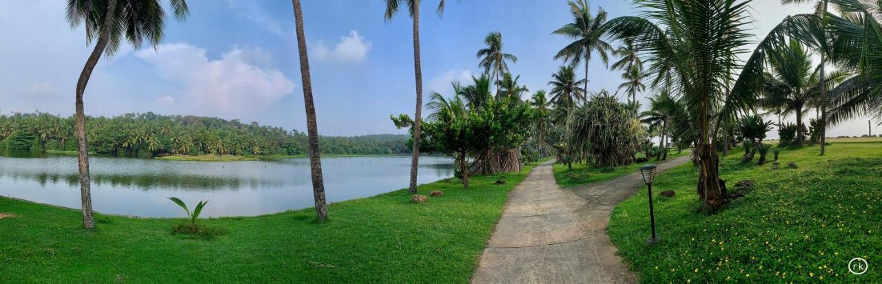 Taj Green Cove Resort And Spa Kovalam Exterior photo